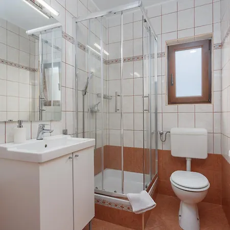 Apartament Karabaic By El-pi Tours Njivice