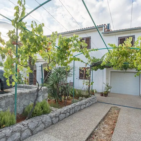 Karabaic By El-pi Tours Njivice