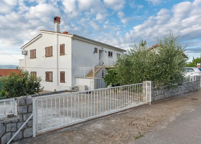 Karabaic By El-pi Tours Apartament