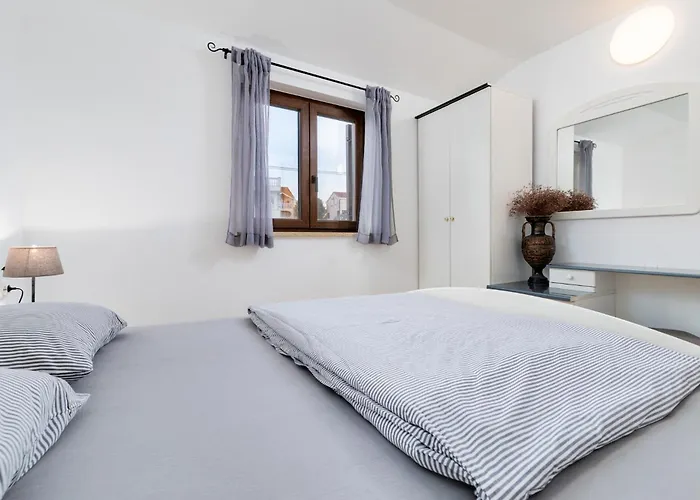 Apartament Karabaic By El-pi Tours Njivice