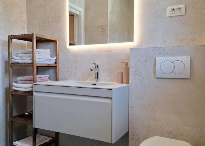 Apartament Karabaic By El-pi Tours *