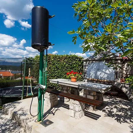 Karabaic By El-pi Tours Lägenhet *