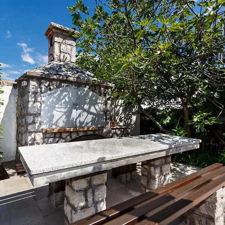 Karabaic By El-pi Tours شقة