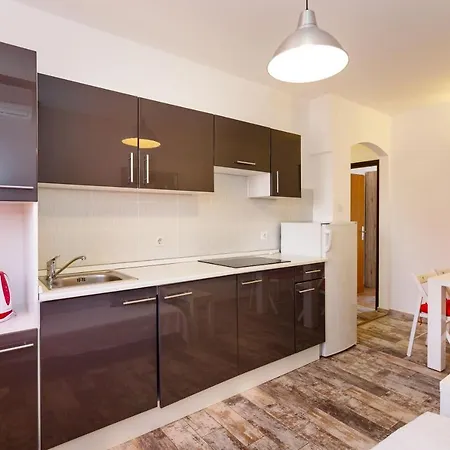 Apartment Karabaic By El-pi Tours *