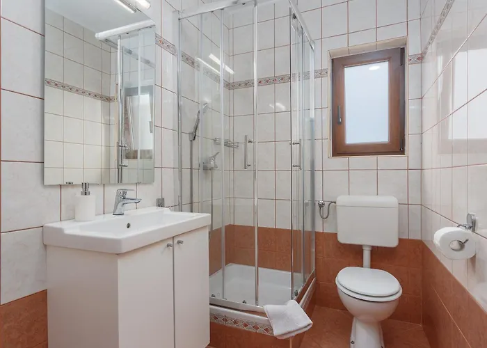 アパート Karabaic By El-pi Tours ニヴィーチェ